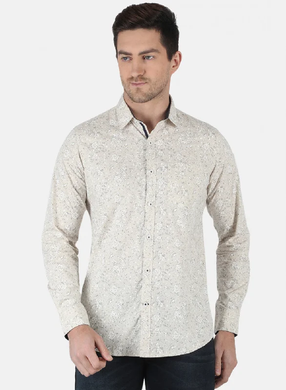 Plus Size Men's Striped Chambray Casual Shirts with a Spread Collar for a Preppy AppearanceMen Beige Printed Shirt