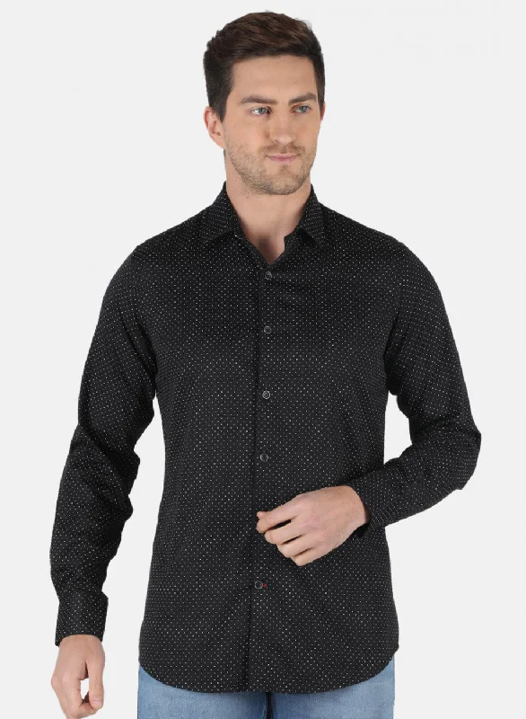 Plus Size Men's Striped Chambray Casual Shirts with a Spread Collar for a Preppy AppearanceMen Black Printed Shirt