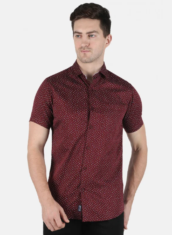 Men's Graphic - Printed Casual Shirts with Pop - Culture References for a Fun and Stylish LookMen Maroon Printed Shirt