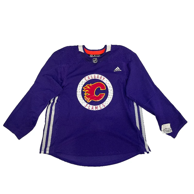 Men's Replica Hockey Jerseys of Star Players for Devoted Ice Hockey SupportersNHL - Calgary Flames New Adidas Practice Jersey (Purple)