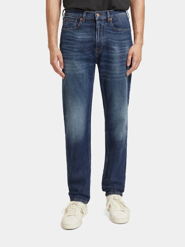 Men's Cargo Jeans with Multiple Pockets for a Practical and Outdoor - Friendly LookDrop regular tapered-fit jeans