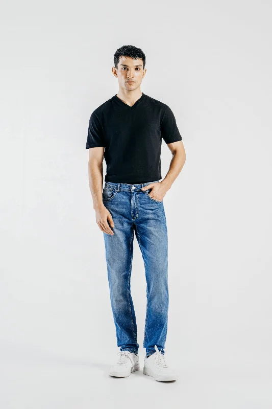 Plus Size Men's Relaxed Fit Jeans with a Faded Wash for a Vintage - Inspired LookSlim Fit Jeans