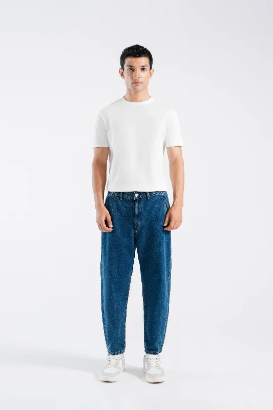 Plus Size Men's Relaxed Fit Jeans with a Faded Wash for a Vintage - Inspired LookSlouchy Fit Jeans