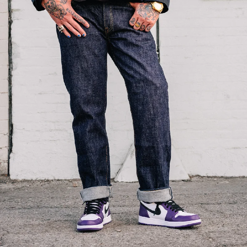 Men's High - Waisted Jeans in a Medium Wash for a Vintage - Style RevivalFull Count 1103 Clean Straight Denim Indigo