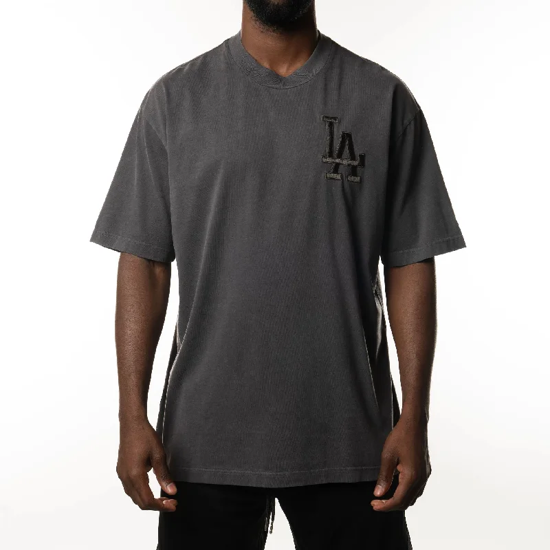 Men's plus - size pocket t - shirts with a classic lookLA Dodgers New Era Australia Charcoal Oversized T-Shirt