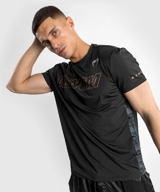 Men's smart - casual checkered t - shirts for semi - formal occasionsVenum Classic Evo Dry tech T-shirt - Black/Bronze