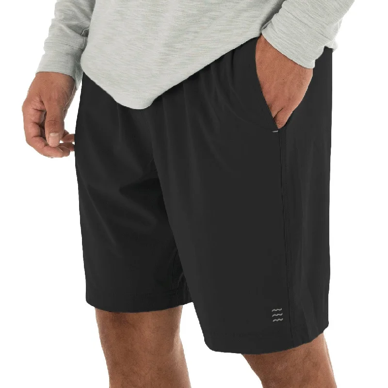 Men's checkered pattern wool shorts for a stylish winter layering optionMen's Lined Breeze Short - 7.5"