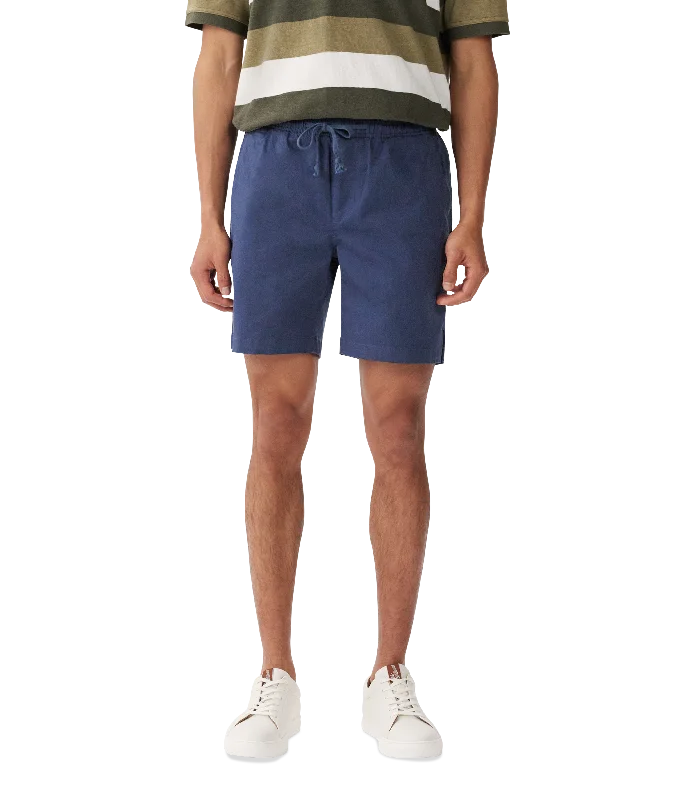 Men's pleated front twill shorts for a classic and sophisticated appearanceR.M.Williams - Rugby Short - Dark Navy