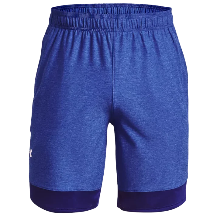 Men's pleated front twill shorts for a classic and sophisticated appearanceMen's Train Stretch Short